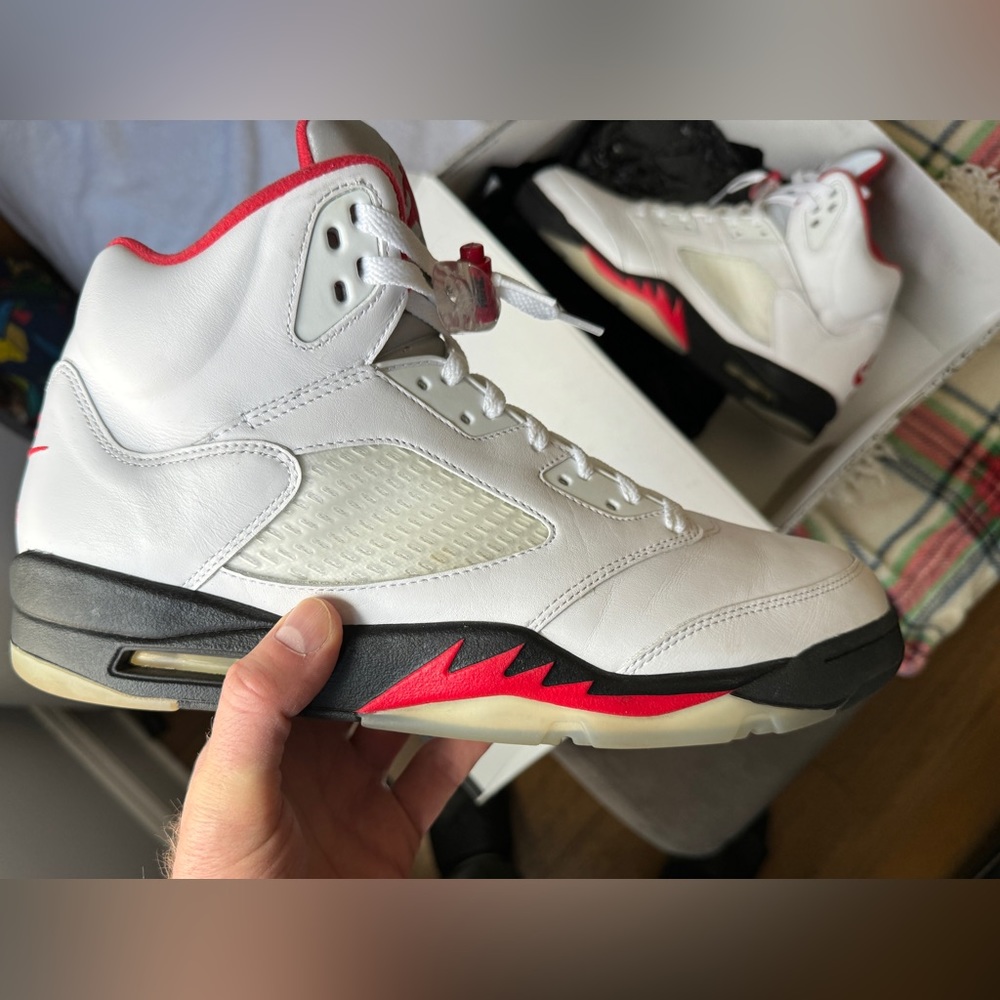 Jordan retro 5 OG Fire Red size 13